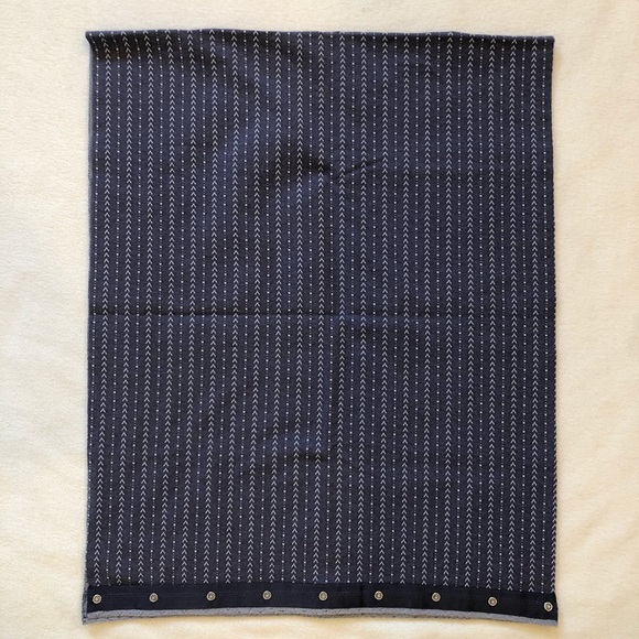 Ivivva by Lululemon Village Chill Scarf - Picture 5 of 6